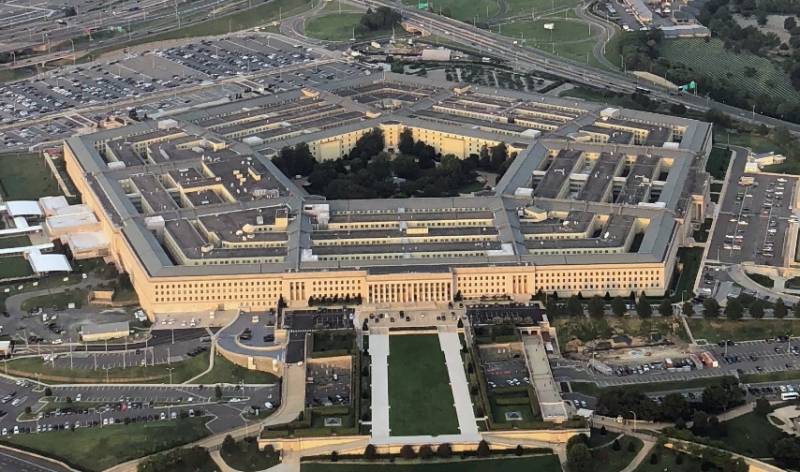 Pers Amerika nglaporake babagan panggilan Departemen Pertahanan AS kanggo nerusake pendanaan kanggo program rahasia ing Ukraina