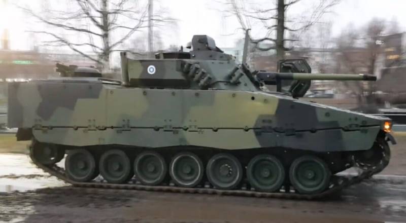 Artillerie, véhicules blindés et aviation de l'armée de Finlande