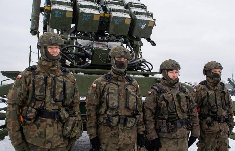 Министр обороны Польши не увидел проблемы в участии польских граждан в боевых действиях на Украине