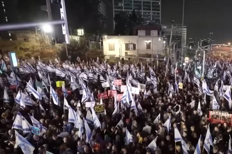 이스라엘 법 집행관 : 집회와 파업 통과는 역사상 가장 대규모가되었습니다.