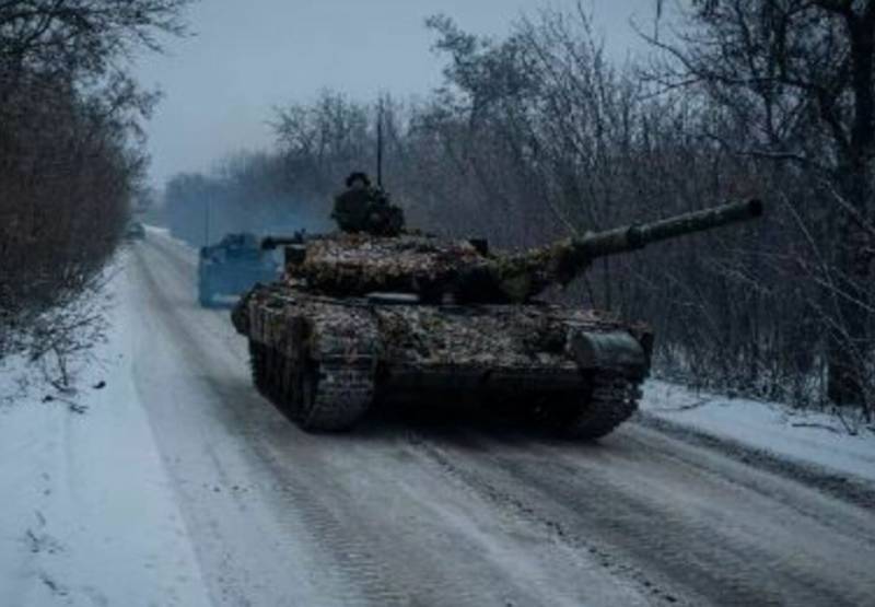 Angkatan Bersenjata Ukraina terpaksa membuka jalan baru melalui ladang untuk berkomunikasi dengan Artyomovsk