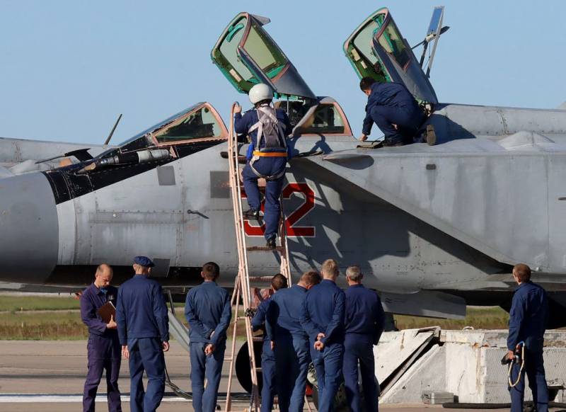 Британская разведка: Россия сохранила 1500 боевых самолетов с экипажами даже в условиях спецоперации
