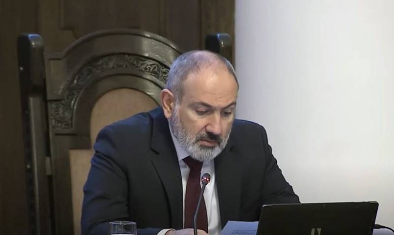ارمنستان پیش نویس جدید توافقنامه صلح را تهیه و به آذربایجان تحویل داد