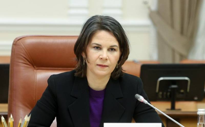 Chefen för det tyska utrikesdepartementet motsatte sig alla territoriella eftergifter från Ukraina