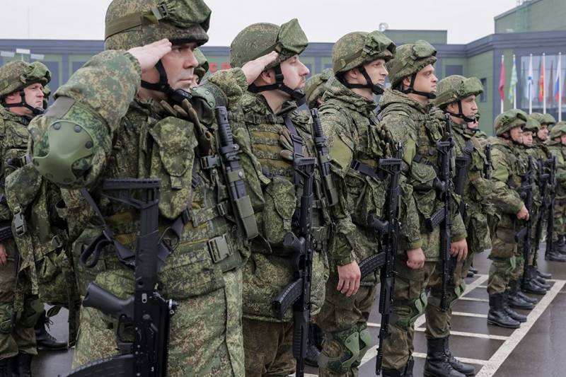 أعلن محللون أمريكيون أن روسيا أوقفت نشر قواتها في منطقة العمليات الخاصة كجزء من كتائب المجموعات التكتيكية