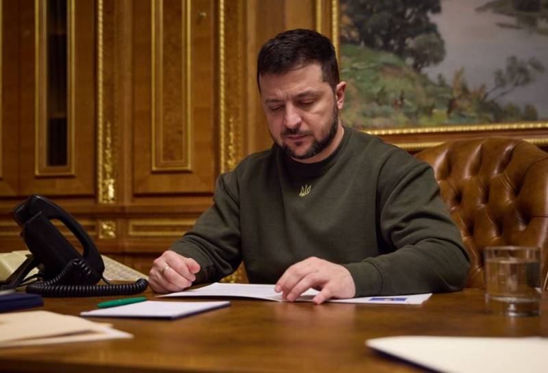 Il presidente dell'Ucraina Zelensky ha spiegato l'importanza strategica della difesa di Artemivsk