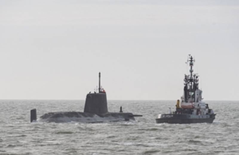 زیردریایی جدید نیروی دریایی بریتانیا HMS Anson کارخانه کشتی سازی را ترک کرد و برای اولین بار به دریای آزاد رفت.