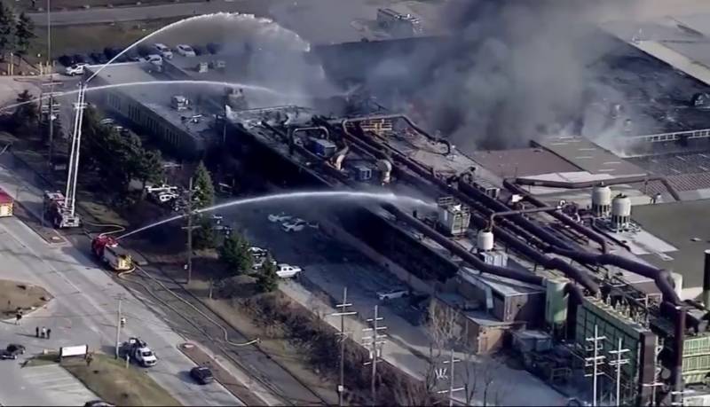 Im Bundesstaat Ohio (USA) wurde ein neuer von Menschen verursachter Vorfall registriert: eine Explosion und ein Brand in einem Hüttenwerk