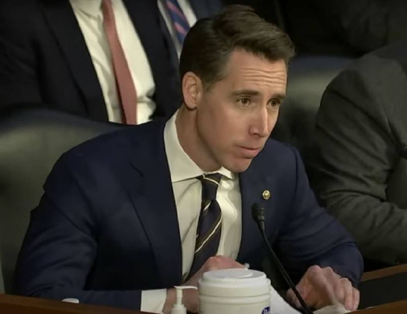 US Senator Hawley called for an end to military aid to Ukraine to protect Taiwan