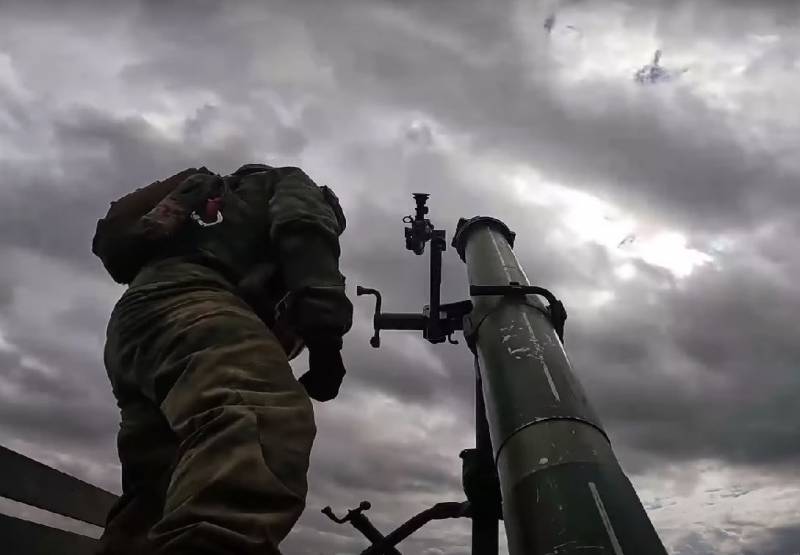 کارشناس نظامی Marochko در مورد ایجاد مواضع دروغین توسط نیروهای مسلح اوکراین در نزدیکی Artemivsk صحبت کرد.