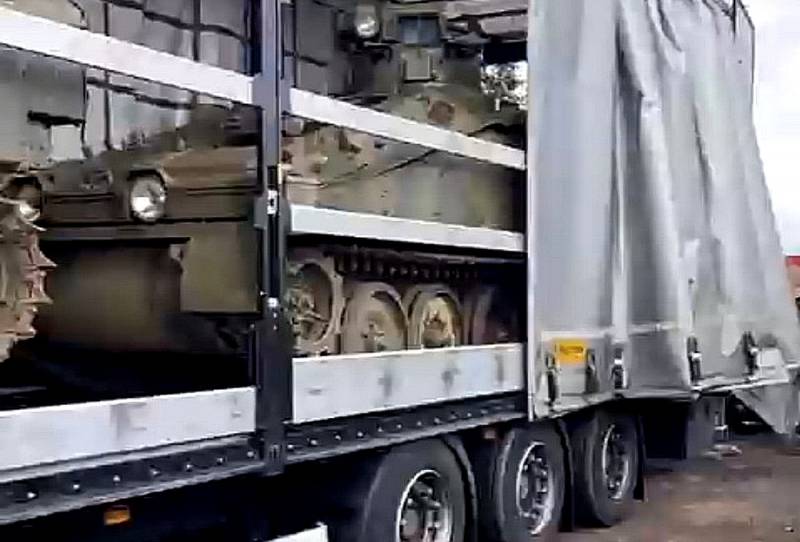 Recursos ucranianos publicam um vídeo do transporte de equipamento militar ocidental em caminhões da empresa Nova Poshta