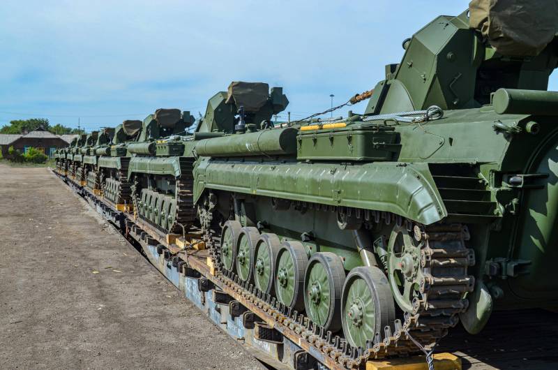 Een partij gemoderniseerde BRM-1K verkenningsgevechtsvoertuigen werd afgeleverd in de speciale operatiezone