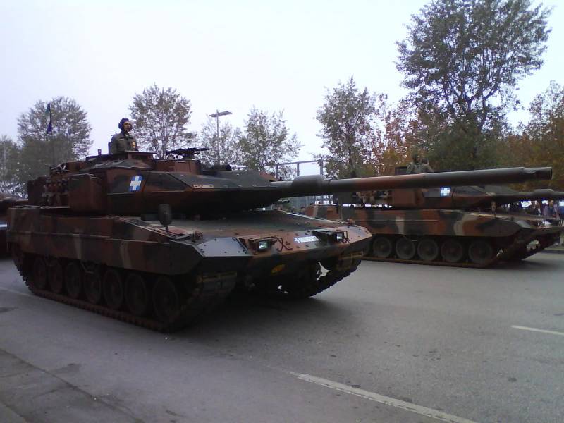 O primeiro-ministro grego Mitsotakis chamou as razões da recusa em fornecer tanques Leopard 2 à Ucrânia