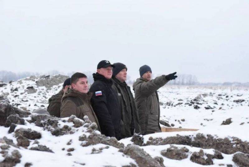 Die Arbeitsgruppe zu NMD-Fragen besuchte eine Zughochburg in der Region Kursk nahe der ukrainischen Grenze