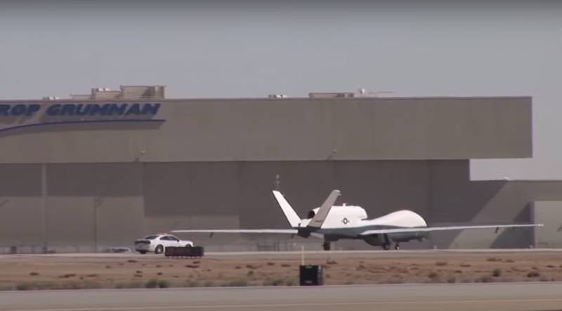 Nos Estados Unidos, foi realizada uma batalha aérea condicional com a participação de um drone