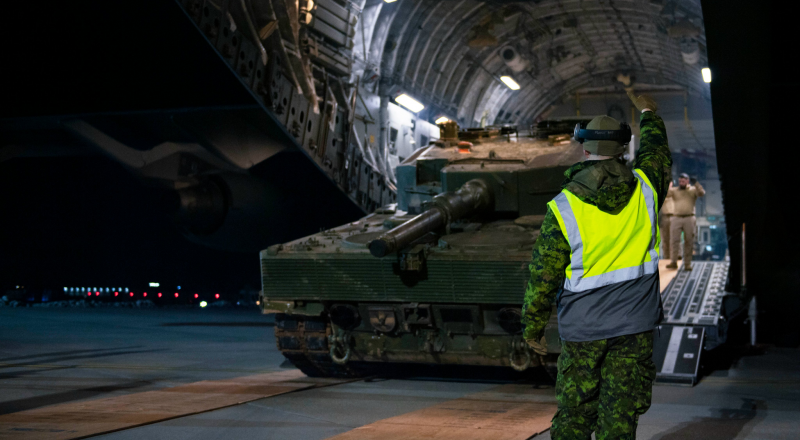 Megérkezett Lengyelországba az első Ukrajnába szállított kanadai Leopard 2A4 tank