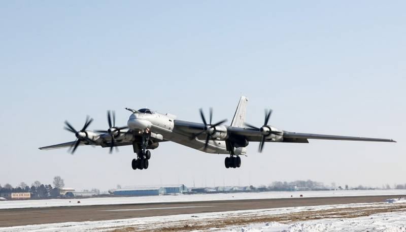 De Russische strategische bommenwerpers Tu-95MS hebben vele uren gevlogen boven de Beringzee