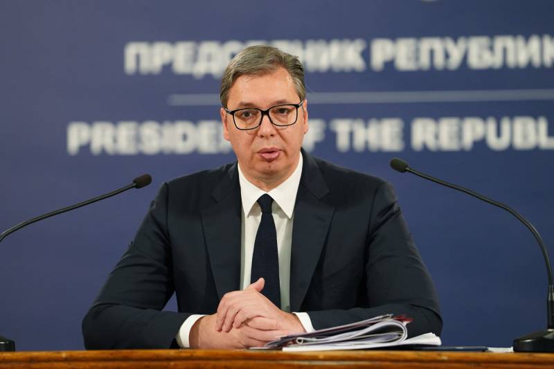 Vucic: Pristina quiere provocar un conflicto entre Serbia y la OTAN y presentarse como un "Zelensky balcánico"