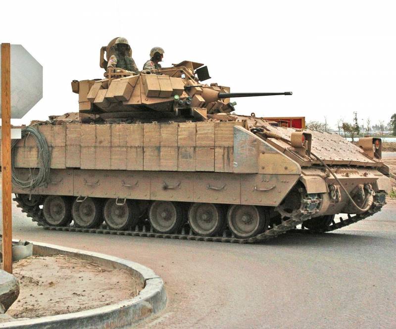 Wydanie amerykańskie: Kijów grozi utratą terytorium z powodu braku BMP Bradleya