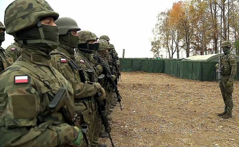 Arméns rekryteringscenter är massivt utplacerade i hela Polen