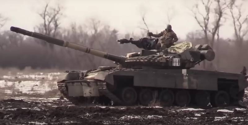 官方确认乌克兰武装部队的额外部队在阿尔杰莫夫斯克附近转移