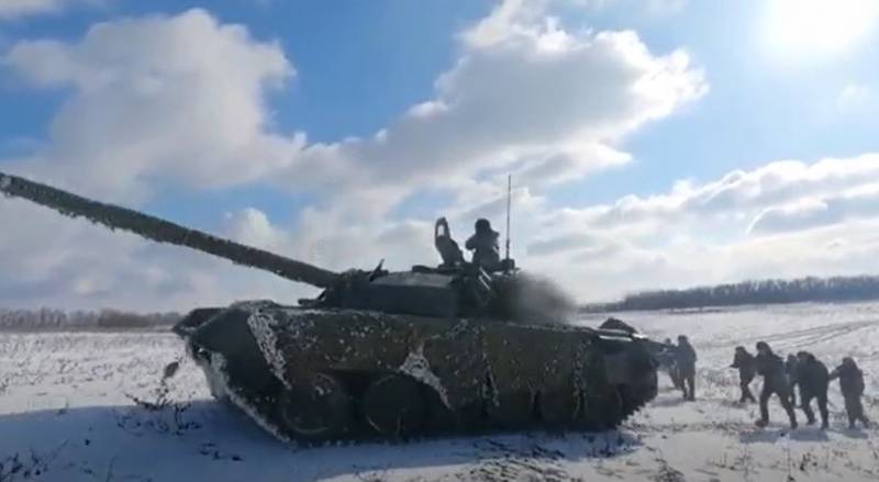 La stampa ucraina riferisce dell'apparizione in servizio con le Forze Armate della versione "mobilitazione" dei carri armati T-72A