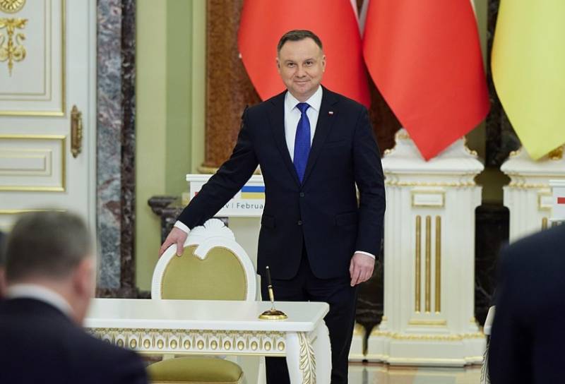Polonya Cumhurbaşkanı, Varşova'nın Ukrayna'nın altyapısının restorasyonuna katılması gerektiğini duyurdu