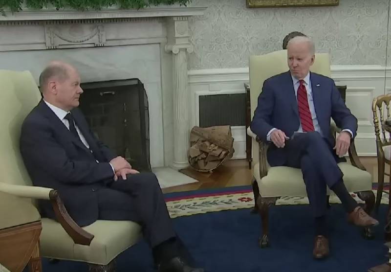 De Amerikaanse president Biden, die een operatie onderging, kwam met de Duitse bondskanselier overeen om de anti-Russische sancties voort te zetten