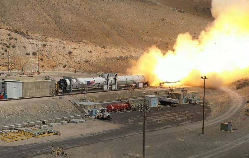Американская компания провела наземные испытания нового ракетного двигателя для перспективной МБР