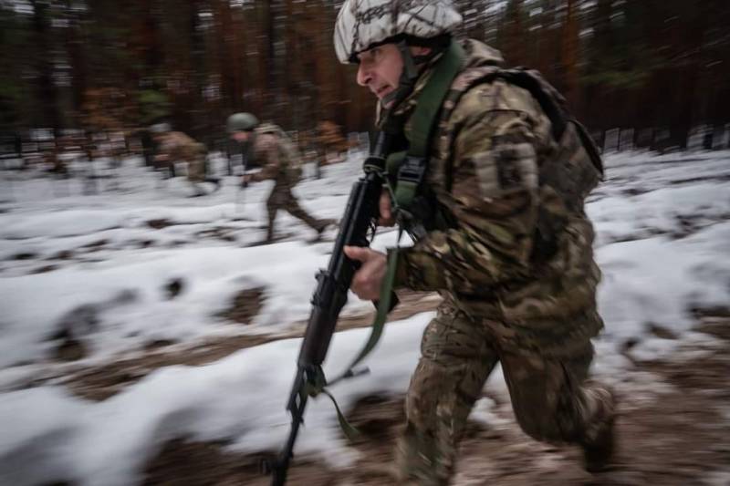 Командующий группировкой «Херсон» ВСУ: Украинская армия имеет стратегическое преимущество и готовится переломить ход войны