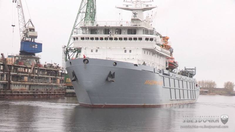 Lovande hjälpfartyg för den ryska flottan