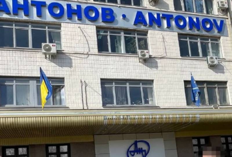 El exjefe de la empresa ucraniana "Antonov" es acusado de ocupar el aeródromo de Gostomel cerca de Kiev por parte de las Fuerzas Armadas rusas