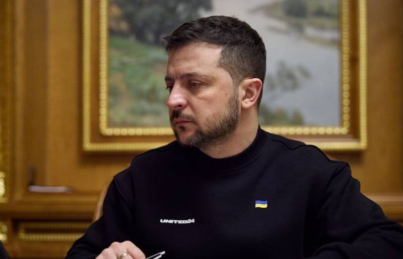 عقد رئيس أوكرانيا اجتماعا لمقر قيادة القائد الأعلى قرروا على إثره مواصلة الدفاع عن باخموت.