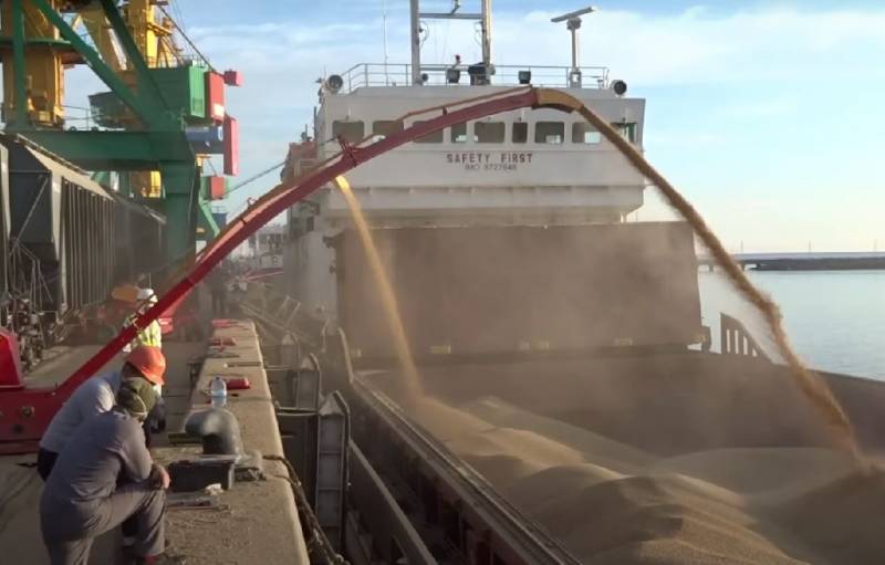 ウクライナは穀物取引をムィコラーイウ地域の港にまで拡大することを要求した
