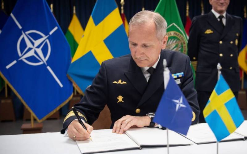Riksdag Swedia memilih dengan suara mayoritas untuk aksesi negara ke NATO
