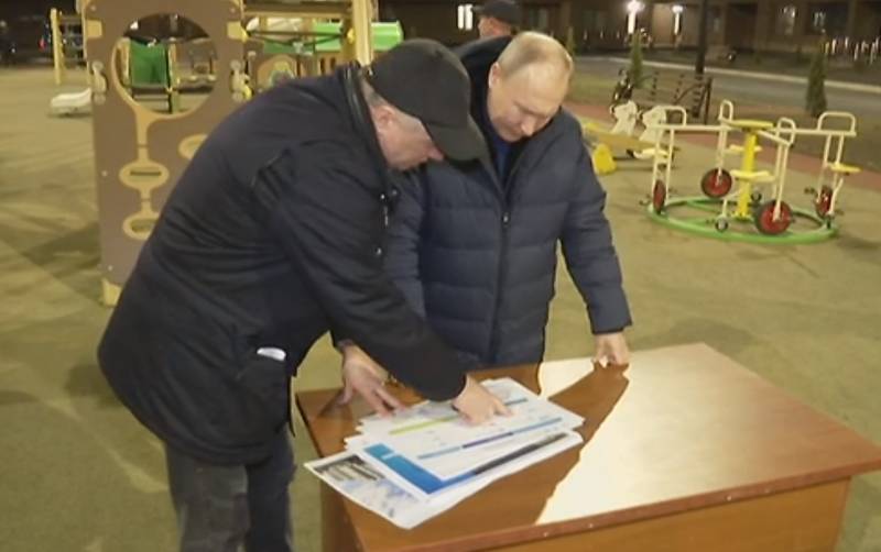 "لم يتحول أحد إلى اللون الرمادي": أجاب الكرملين على سؤال حول رحلة رئيس الاتحاد الروسي إلى دونباس