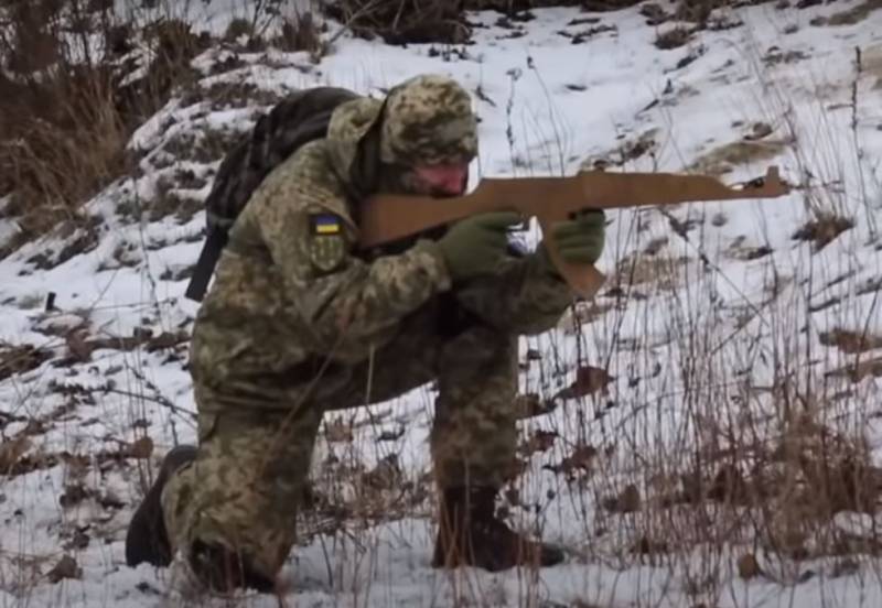 Ukrayna basını, Ukrayna Silahlı Kuvvetlerine bağlı çok sayıda askeri personelin cepheye gitmeyi reddettiğini yazdı.