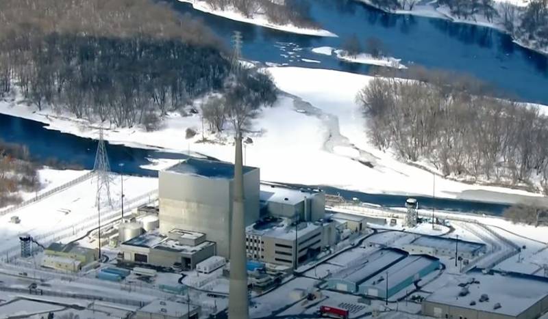 I USA stoppas arbetet vid kärnkraftverket Monticello i norra landet på grund av ett läckage av radioaktivt vatten