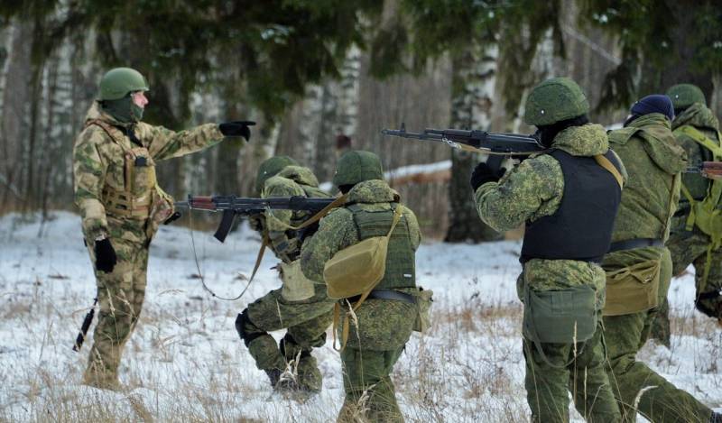 Voenkor a proposé de former un district militaire expérimental en Russie