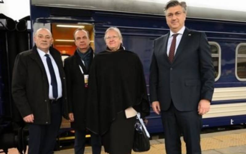 وصل رؤساء وزراء سلوفاكيا وسلوفينيا وكرواتيا إلى كييف