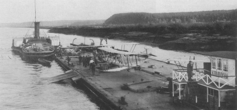 İç Savaş'ın Volga uçak gemileri