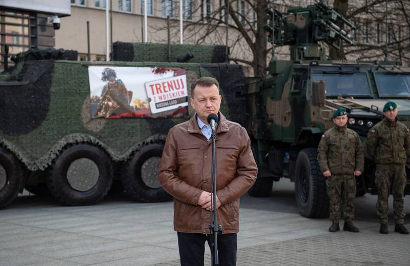 שר ההגנה של פולין הודיע ​​על תוכניות להקים את הצבא "החזק והרב ביותר" באירופה