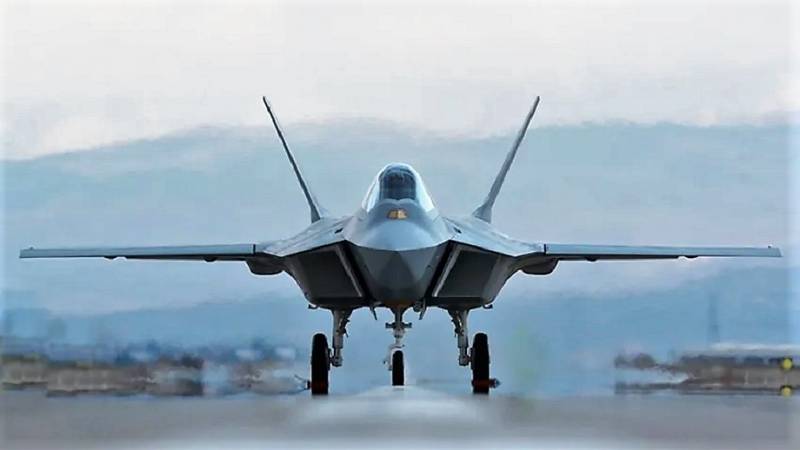 Ο Διευθύνων Σύμβουλος μιας τουρκικής εταιρείας εντόπισε μια θέση για ένα πολλά υποσχόμενο μαχητικό MMU / TF-X μεταξύ των F-22 και F-35