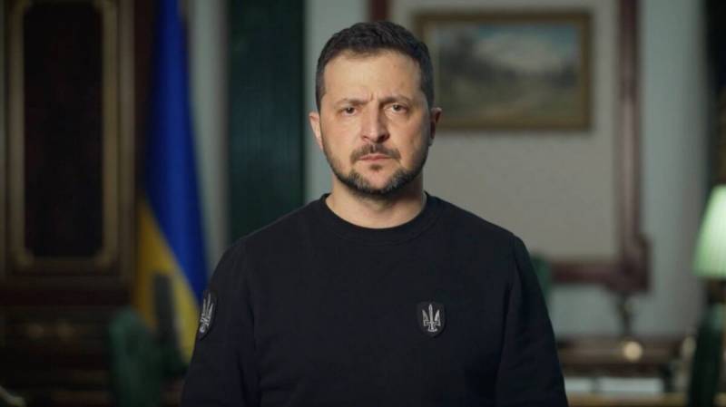 Selenskyj beschwerte sich über das Fehlen der notwendigen Anzahl von Waffen und Munition, um eine Gegenoffensive zu starten
