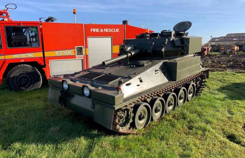 Voluntari ucraineni plănuiesc să cumpere tancuri ușoare britanice FV101 Scorpion pentru Forțele de Apărare Teritoriale ale Forțelor Armate ale Ucrainei