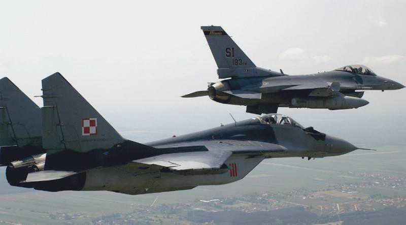 영국은 폴란드가 우크라이나로 이전된 MiG-29 전투기를 왕립 공군의 항공기로 교체하겠다고 약속했습니다.