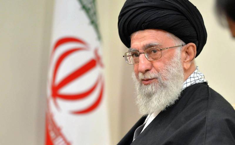 Irans andlige ledare Ayatollah Khamenei anklagade USA för att starta den ukrainska konflikten
