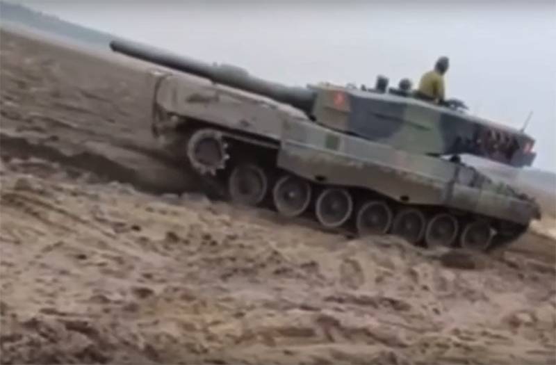 Imagens de tanques Leopard 2A4 apareceram, supostamente em Donbass