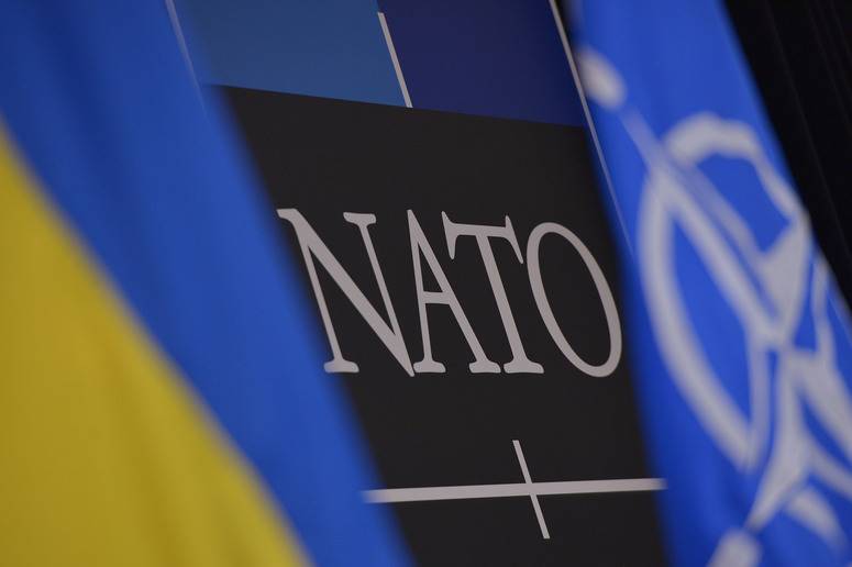 ウクライナ-NATO委員会の会合は、同盟の統一の原則に反して開催されます
