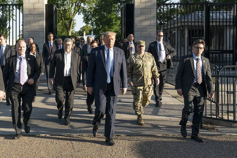 L'ancien chef de la Maison Blanche Trump a déclaré que l'Europe devrait payer pour le conflit ukrainien, pas les États-Unis